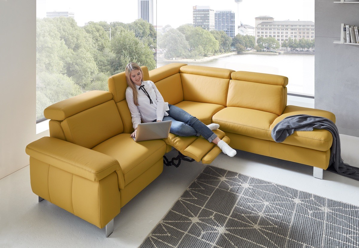 polstermoebel-sofa-couch-leder-gelb-funktion